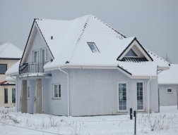 Realizacja projektu Koszałek - zdjęcie domu zimą 2